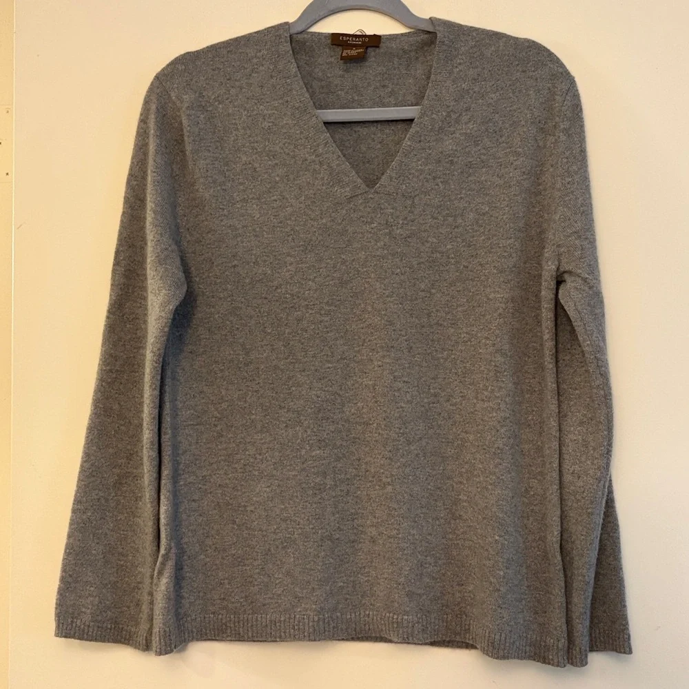 Esperanto Women’s 100% cashmere grey long sleeve sweater size‎ small